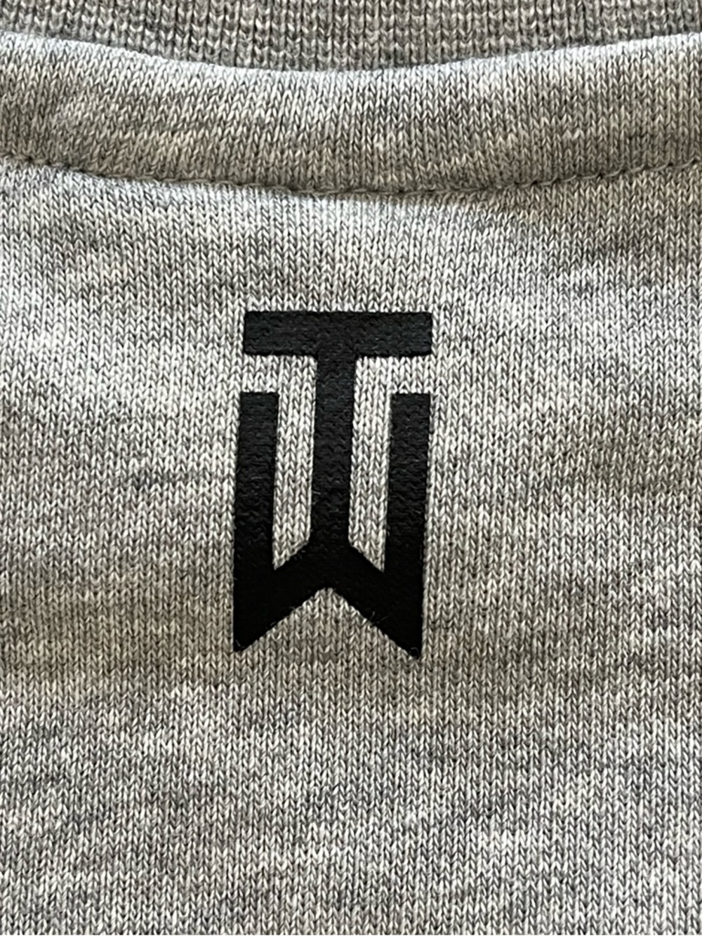 Nike Tiger Woods “Frank” Gray Crewneck Sweatshirt with Red Tiger Motif - Picture 6 of 11